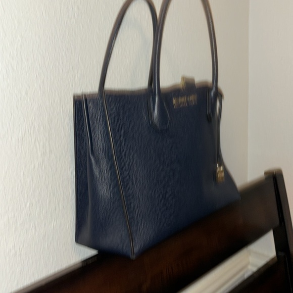 Michael Kors Mercer Large Pebbled Leather Accordion Tote Bag - Picture 3 of 13